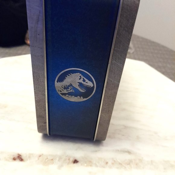 2015 Universal Studios Jurassic World Park Tin Metal Lunch Box Amblin - Picture 3 of 8